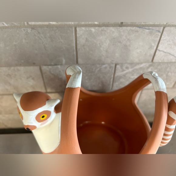Ceramic Lemur Flower Pot - Picture 2 of 3